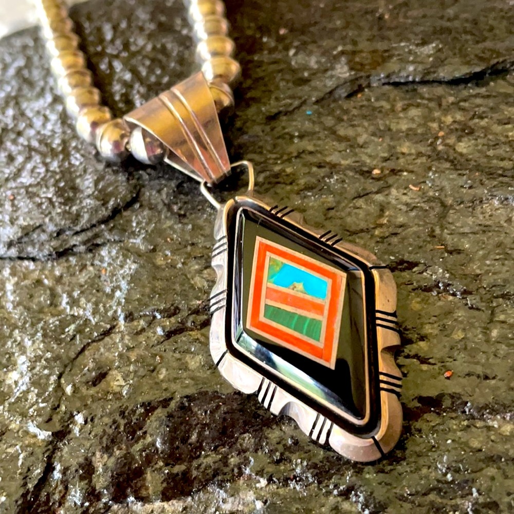 Vintage Gilbert Nelson Navajo nNative American Pendant